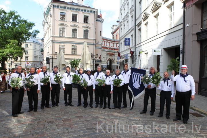 Jūrmalas Kultūras centra vīru koris "Burinieks"